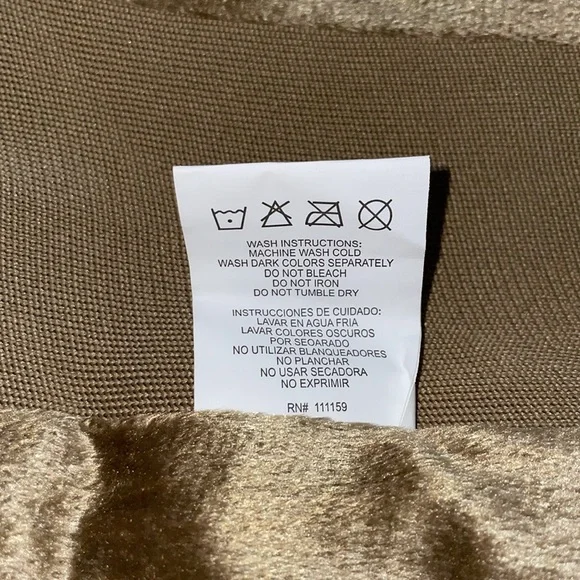 NWOT SPECIAL ONE Premium Quality Women's Beige Puffer Vest. Size Small - Picture 7 of 7